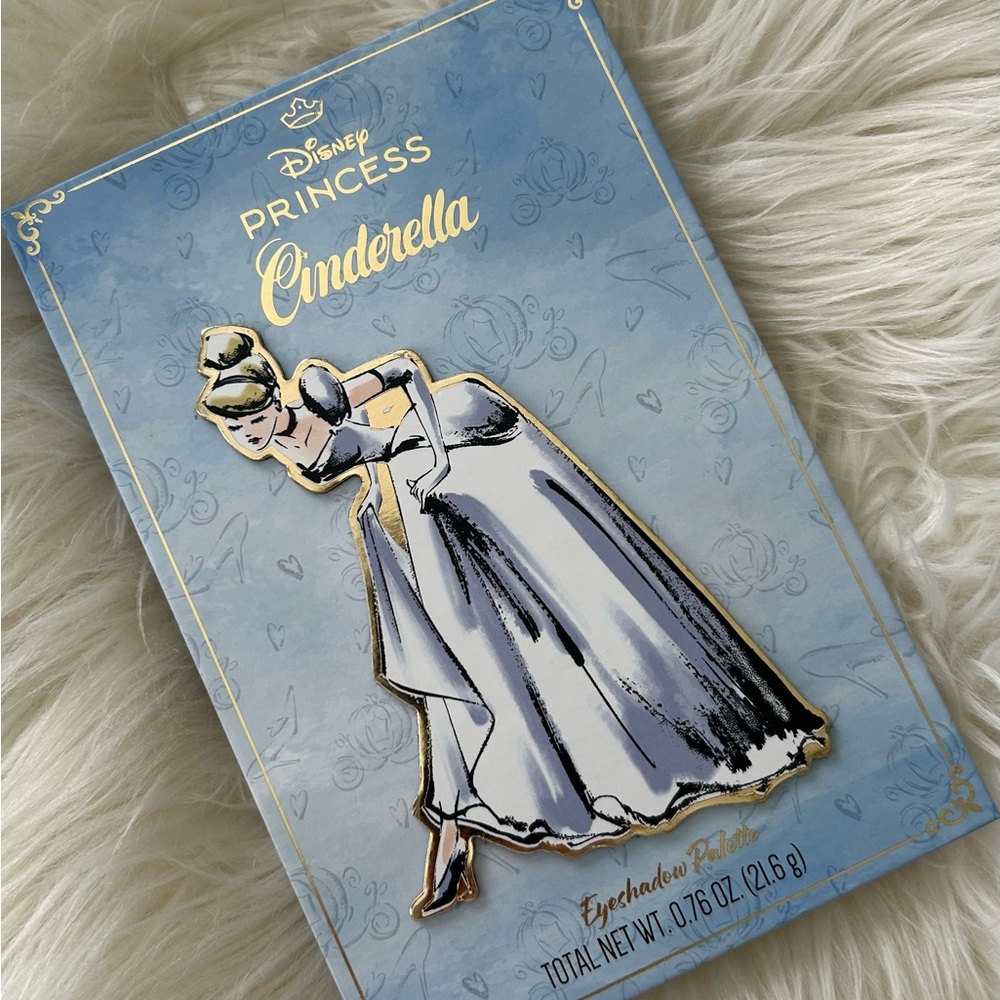 Disney Cinderella Eyeshadow Palette with Blue and Gold Hues